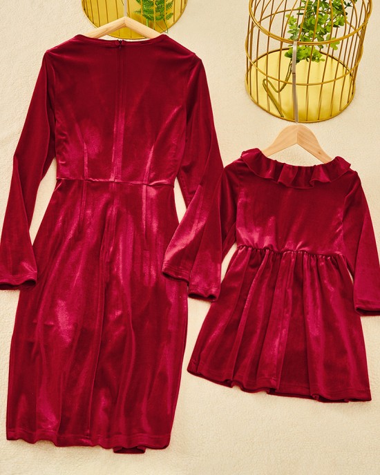 Classic Red Velvet Long Sleeves Mom Girl Matching Dress