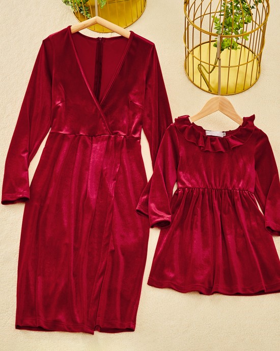 Classic Red Velvet Long Sleeves Mom Girl Matching Dress