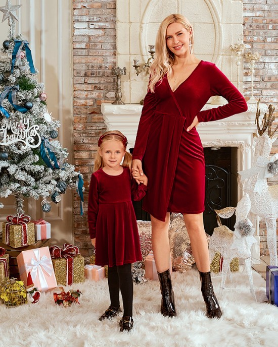 Classic Red Velvet Long Sleeves Mom Girl Matching Dress