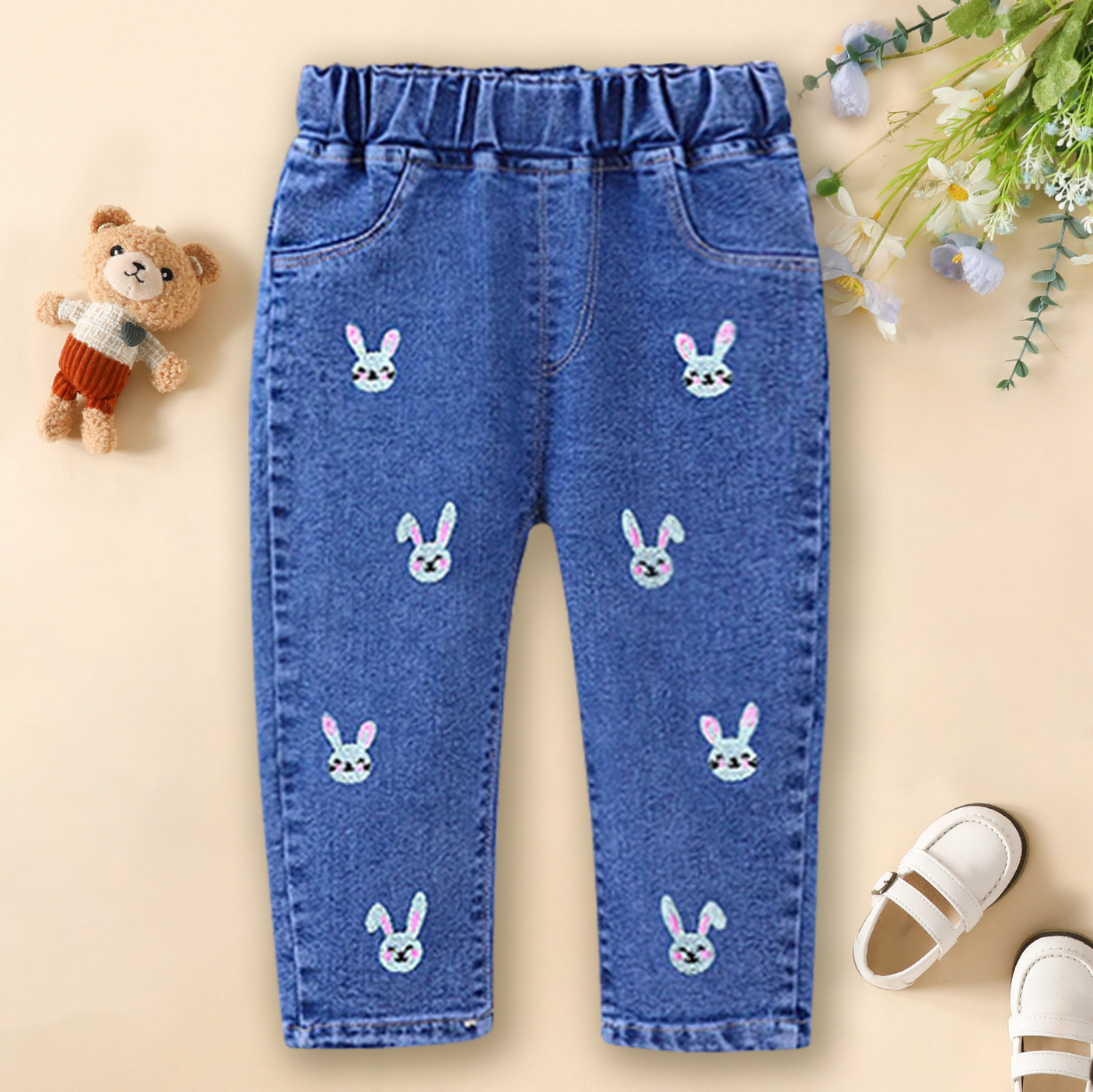 【12M-5Y】Girls Cute Bunny And Cartoon Embroidery Blue Jeans 【12M-5Y】Girls Cute Bunny And Cartoon Embroidery Blue Jeans