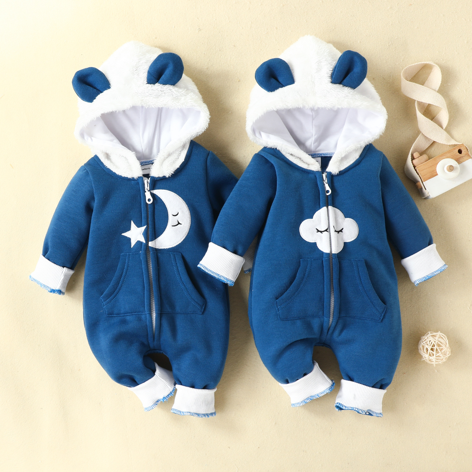 【0M-18M】Baby Adorable Moon And Cloud Embroidered Blue Hooded Romper - 8012 【0M-18M】Baby Adorable Moon And Cloud Embroidered Blue Hooded Romper - 8012
