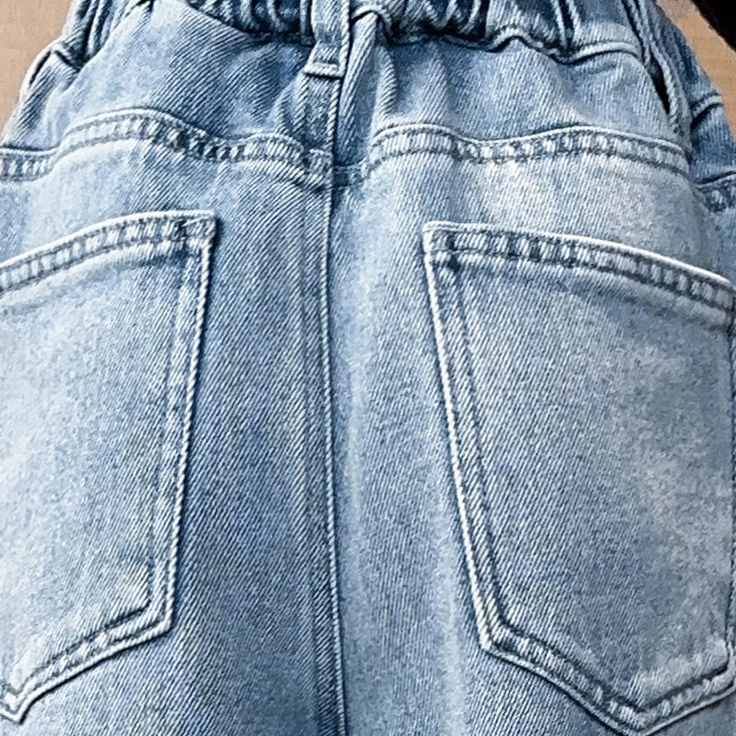 【4Y-12Y】Girls Fashion Heart Shape Embroidered Blue Jeans 【4Y-12Y】Girls Fashion Heart Shape Embroidered Blue Jeans