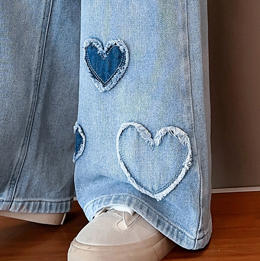 【4Y-12Y】Girls Fashion Heart Shape Embroidered Blue Jeans 【4Y-12Y】Girls Fashion Heart Shape Embroidered Blue Jeans
