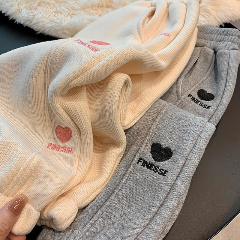 【18M-8Y】Girls Stylish Heart Shape And Letter Embroidered Thick Fleece Pants 【18M-8Y】Girls Stylish Heart Shape And Letter Embroidered Thick Fleece Pants