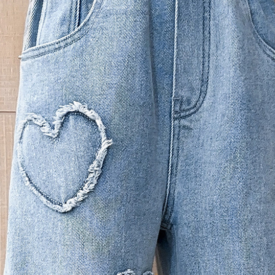 【4Y-12Y】Girls Fashion Heart Shape Embroidered Blue Jeans 【4Y-12Y】Girls Fashion Heart Shape Embroidered Blue Jeans