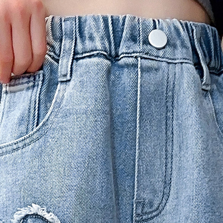 【4Y-12Y】Girls Fashion Heart Shape Embroidered Blue Jeans 【4Y-12Y】Girls Fashion Heart Shape Embroidered Blue Jeans