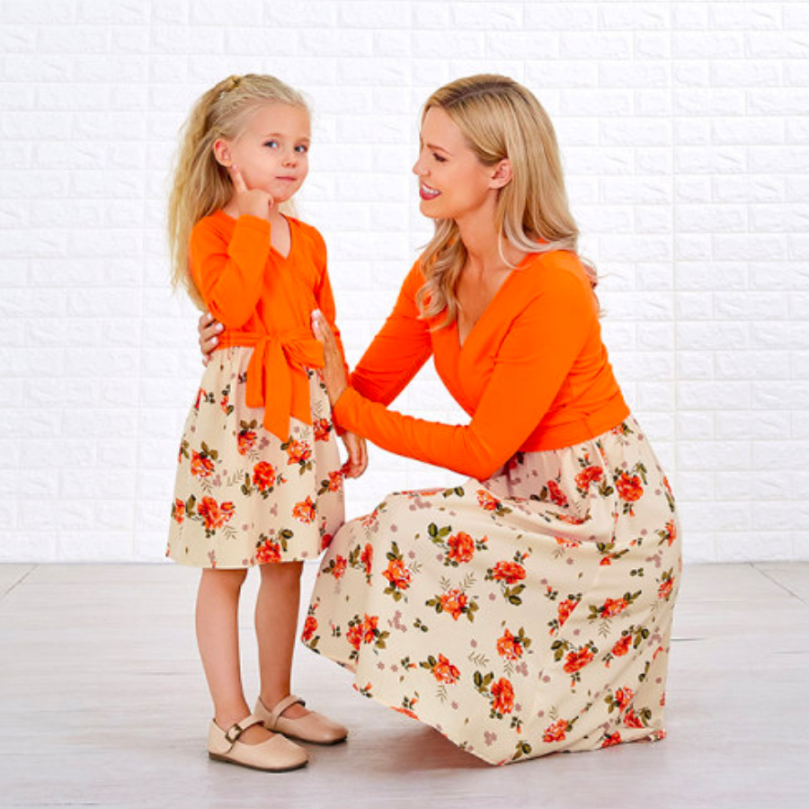 Sweet V-neck Long Sleeved Stitching Flower Orange Mom Girl Matching Dress Sweet V-neck Long Sleeved Stitching Flower Orange Mom Girl Matching Dress